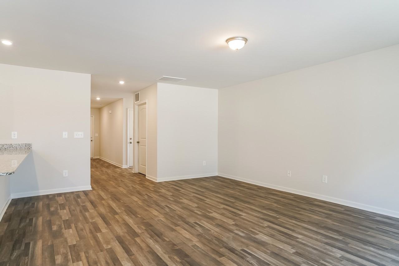 2171 Bayside Dr Sw - Photo 5 of 20