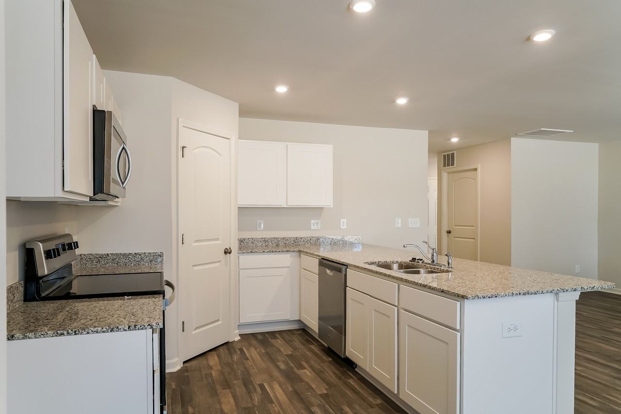 2171 Bayside Dr Sw - Photo 7 of 20