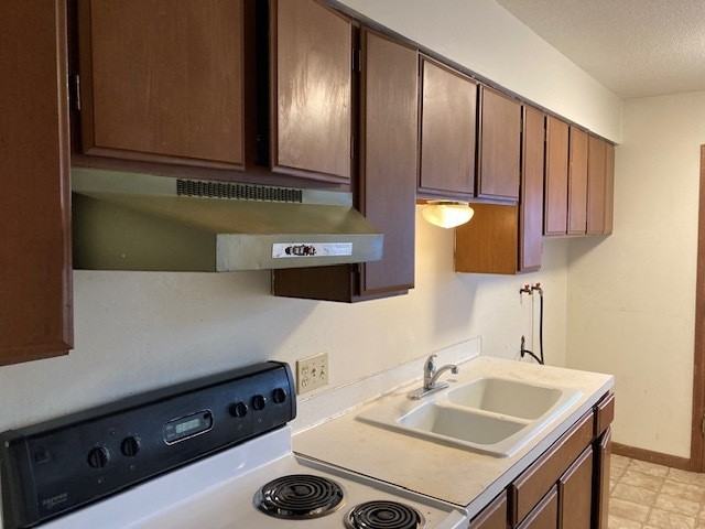 2810 Ave L - Photo 3 of 7