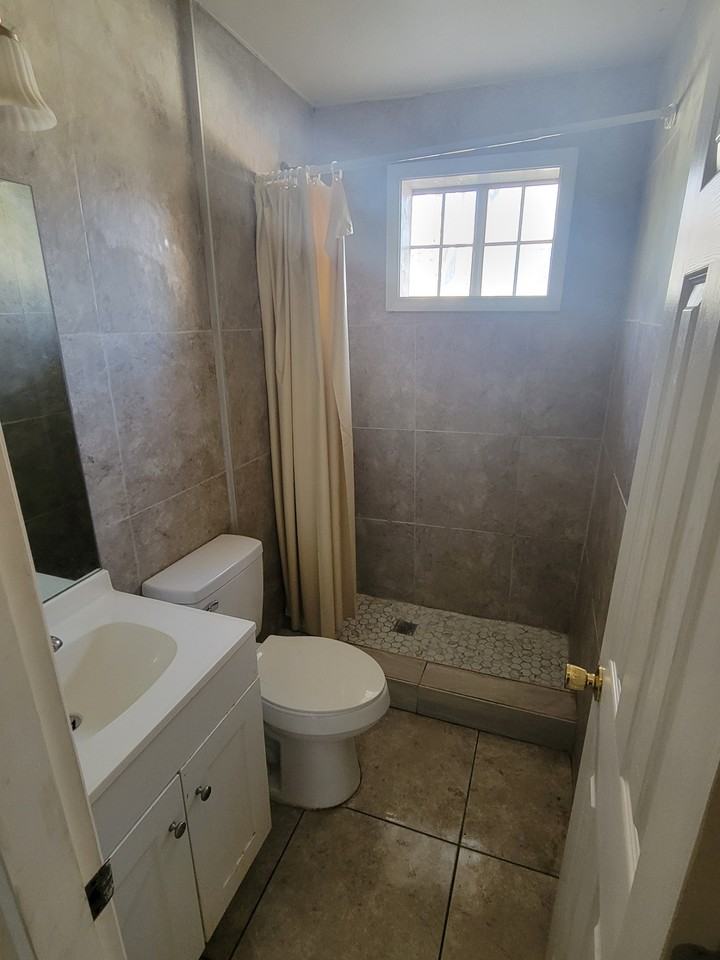 455 Pursley Street - Photo 4 of 21