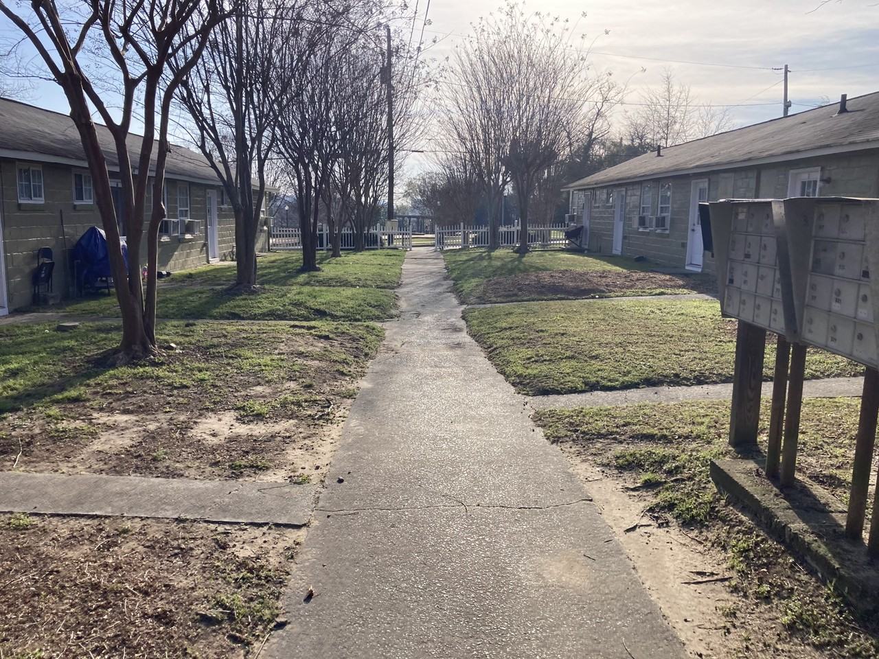 455 Pursley Street - Photo 7 of 21