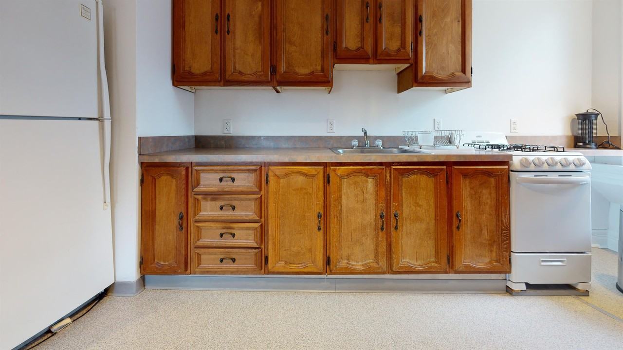 214 Stewart Avenue - Photo 4 of 50