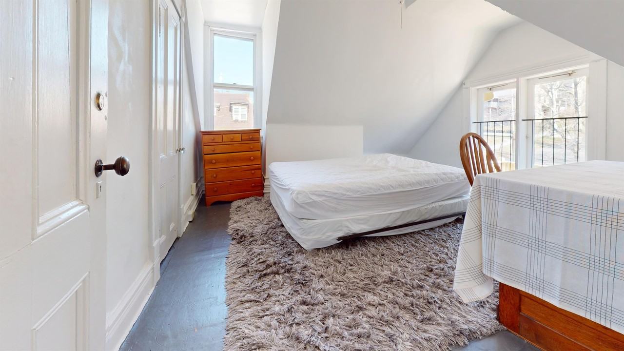 214 Stewart Avenue - Photo 6 of 50