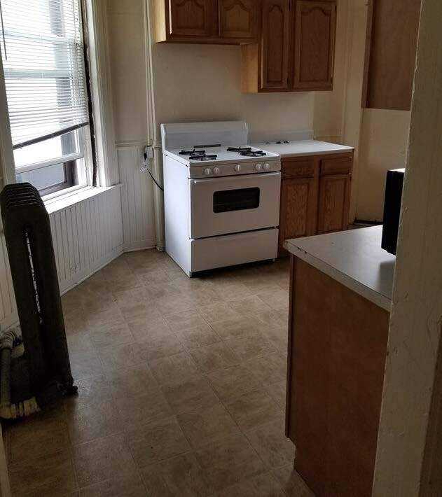 828 Milwaukee "Comstock" - Photo 5 of 16