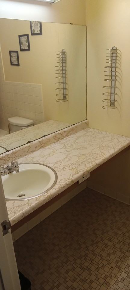 429 Somerset Avenue - Photo 3 of 31