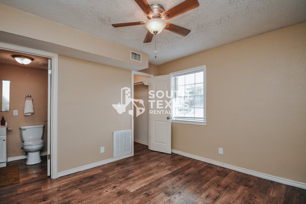 Cottages at Lawndale - Photo 5 of 9