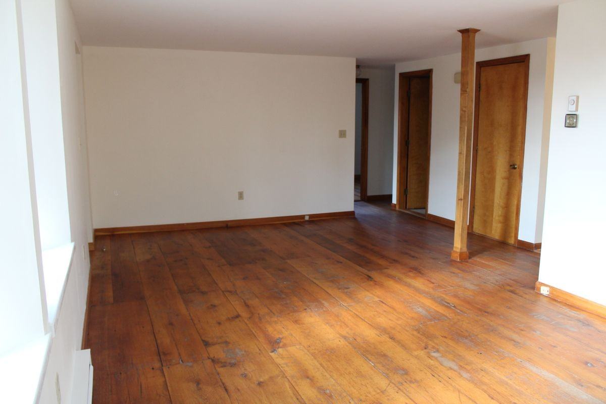 269 Old Colony Rd ##1 - Photo 3 of 17