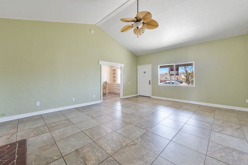 1157 E Harding St - Photo 3 of 12