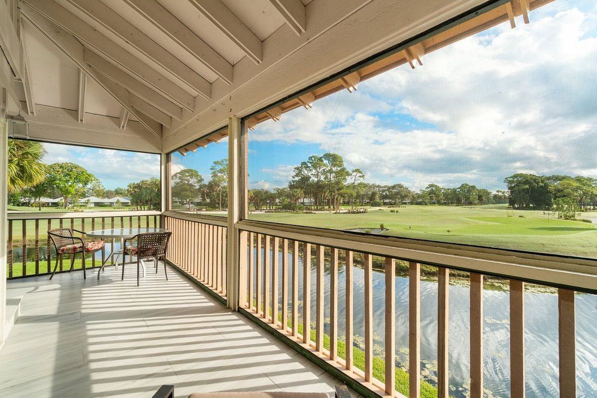 655 Brackenwood Cv - Photo 2 of 15