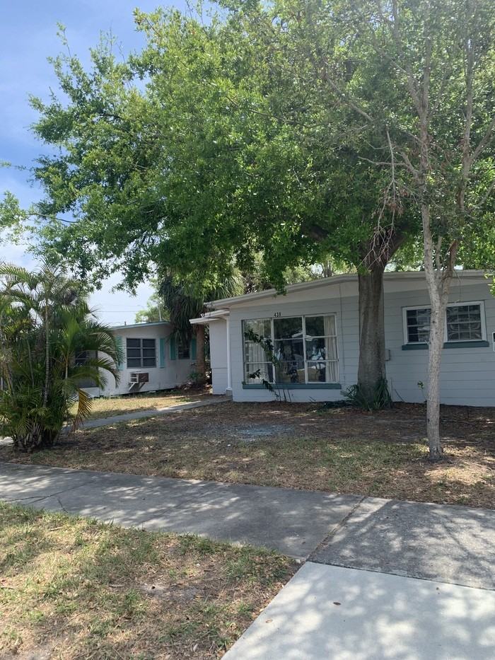 430 74th Ave N - Photo 2 of 31