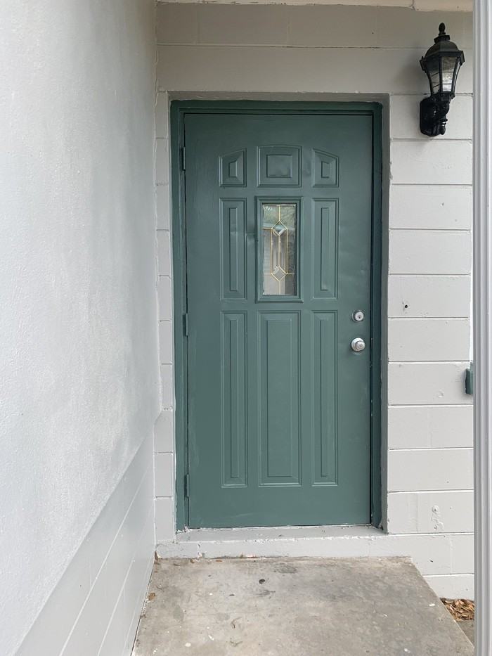 430 74th Ave N - Photo 3 of 31