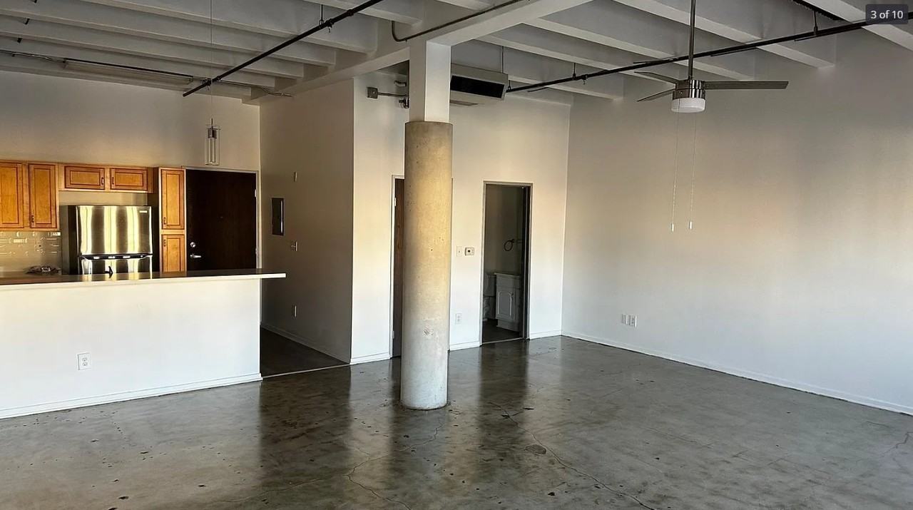 1725 W 6th St #502 - Photo 5 of 14