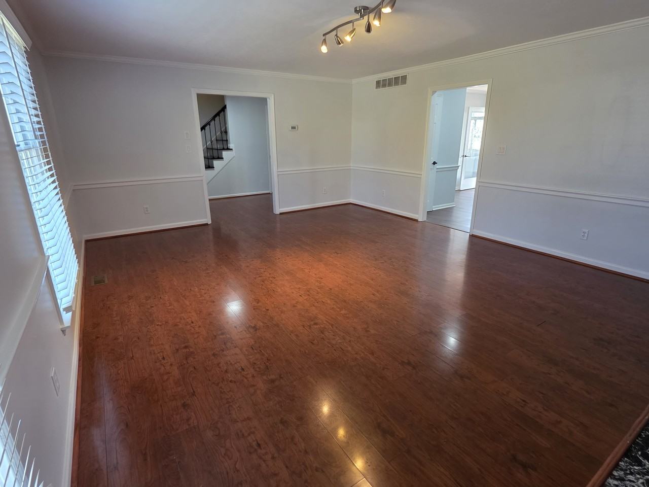 736 Lori Ln #NA - Photo 3 of 38