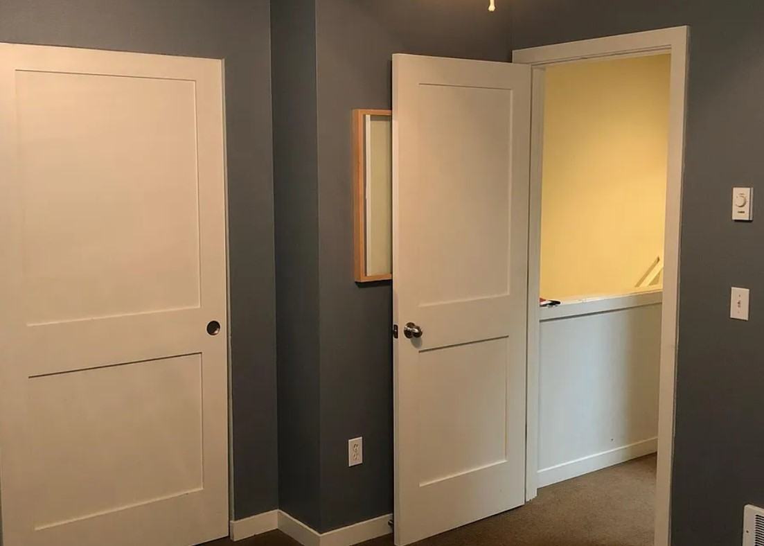 5234 25th Ave Sw #NA - Photo 2 of 10