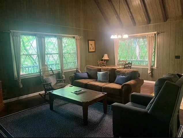 211 Chalet Village Ln #NA - Photo 6 of 18