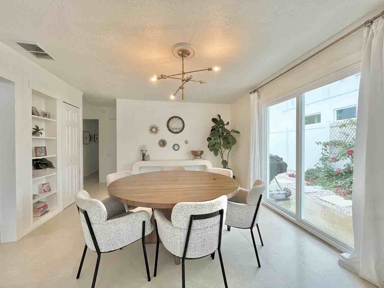 2229 Bougainvillea St #NA - Photo 5 of 18