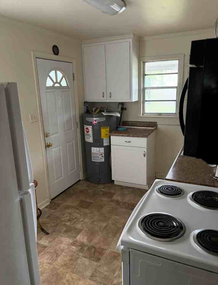 1415 W Highland Ave #NA - Photo 4 of 8