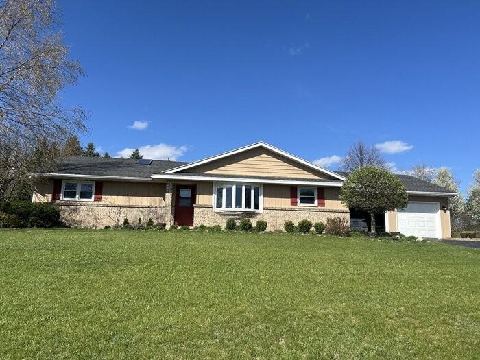 W5676 Bonner Ln - Photo 3 of 27