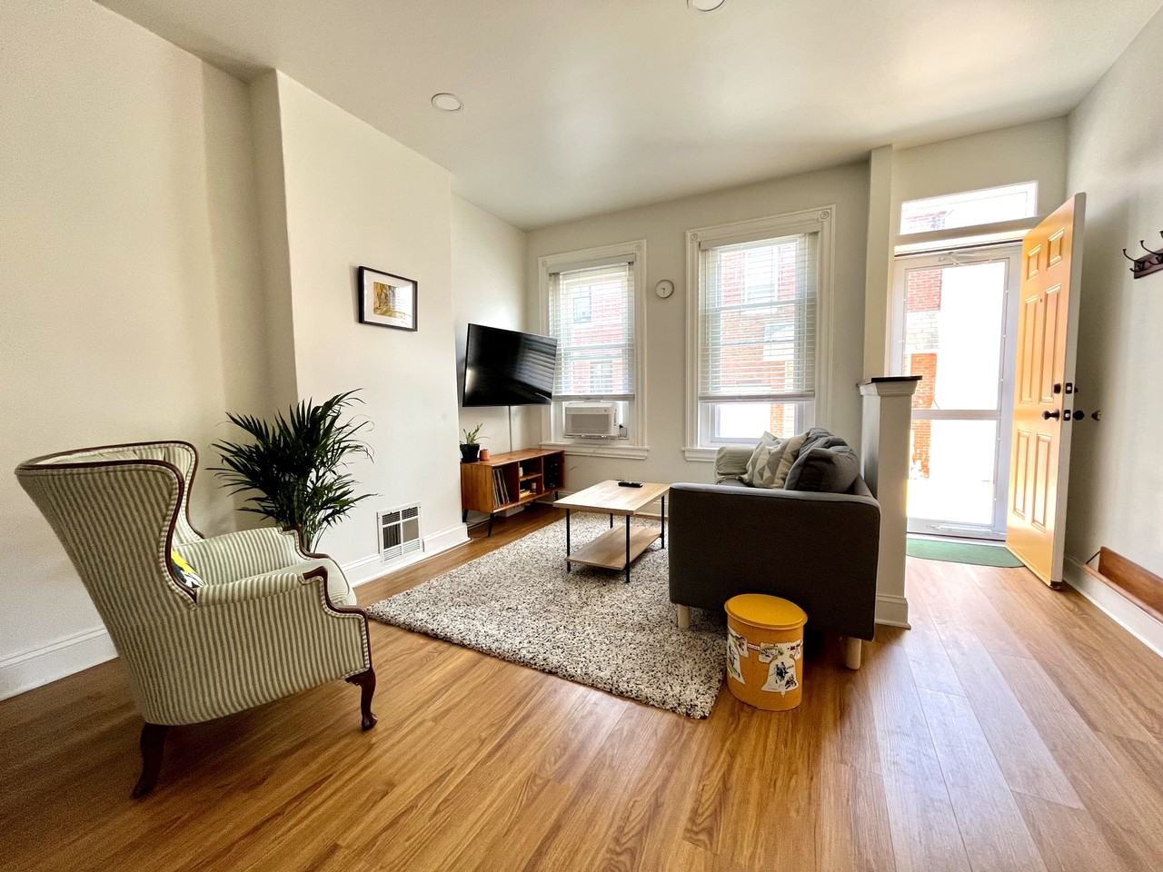 1122 Cantrell St #NA - Photo 2 of 10