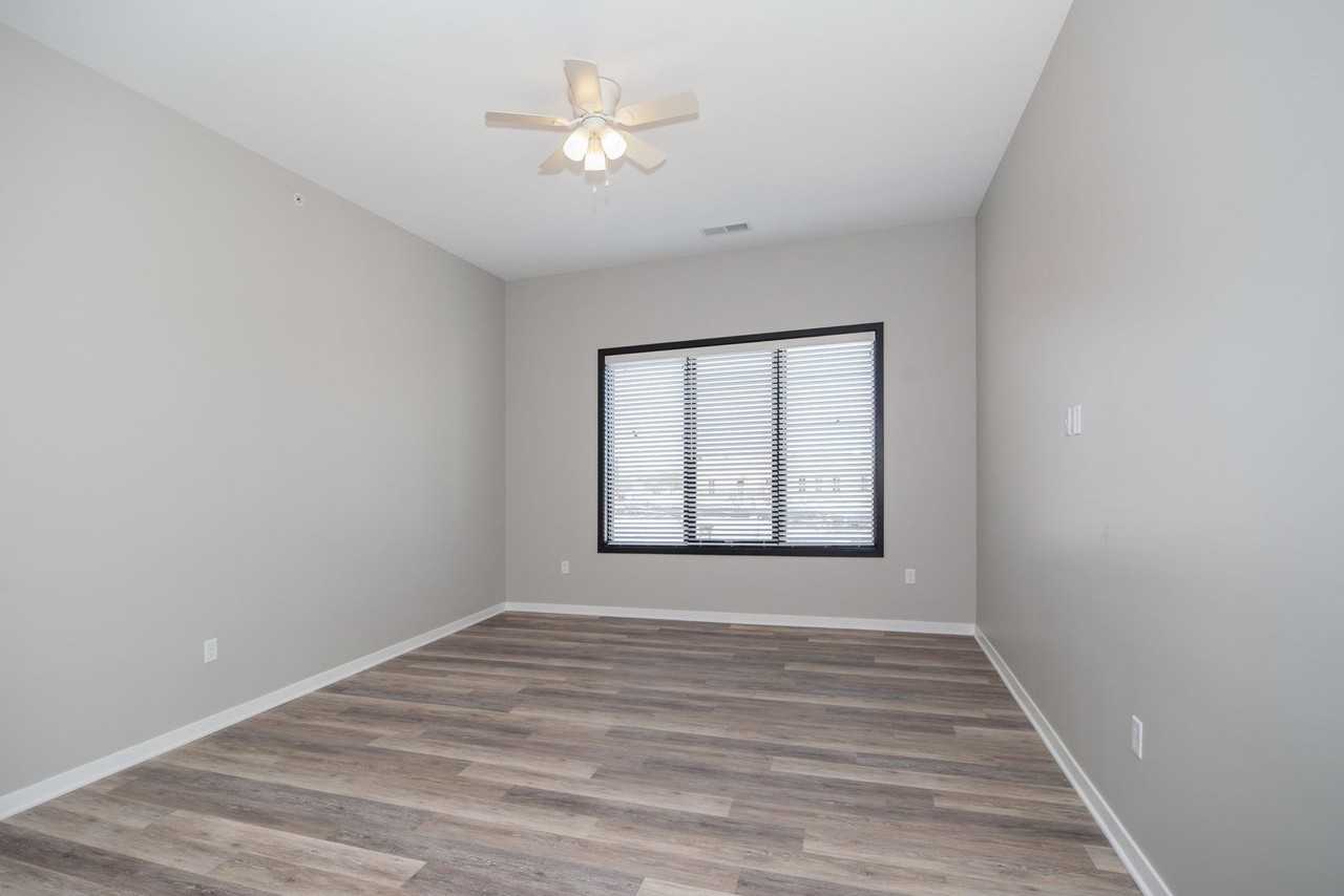 Plaza DeKalb - Photo 6 of 43