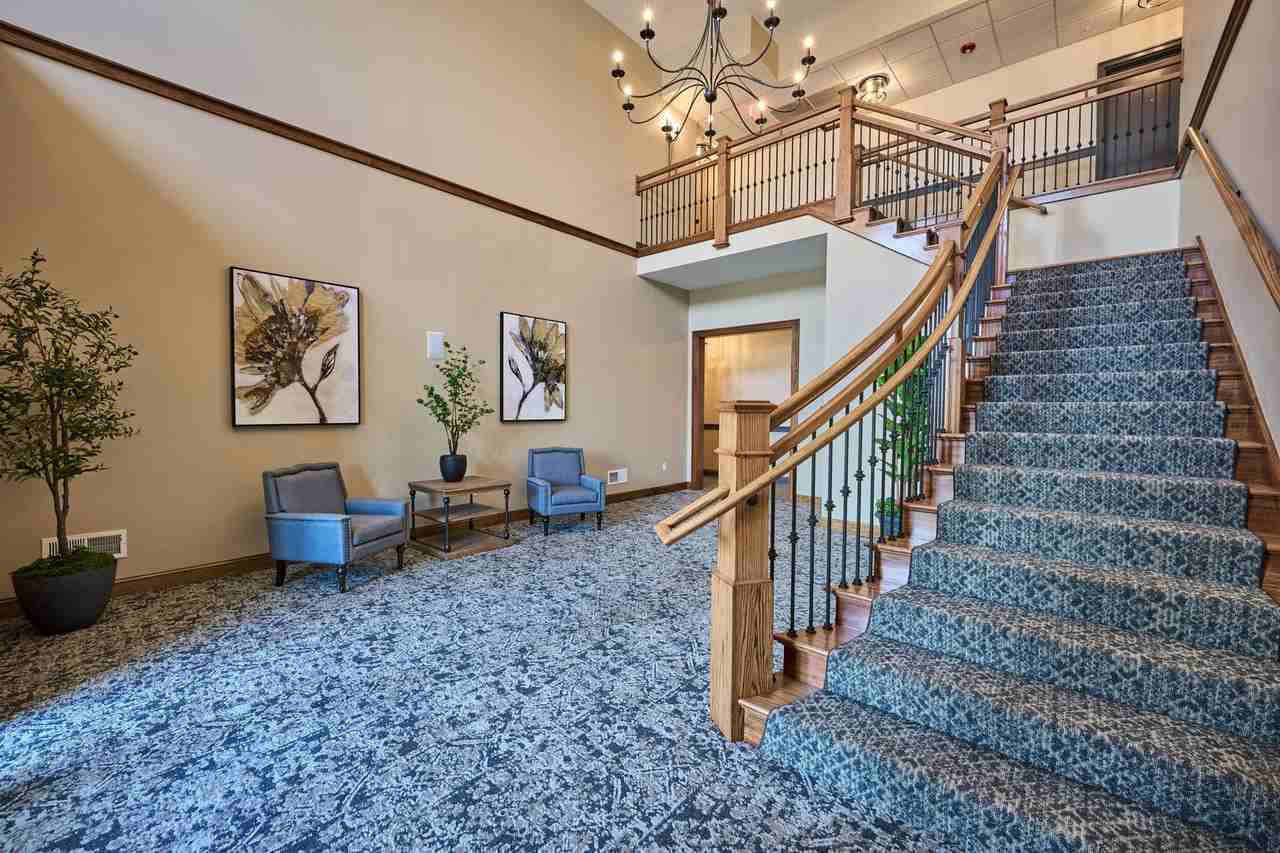 City Hall Suites - Photo 4 of 18