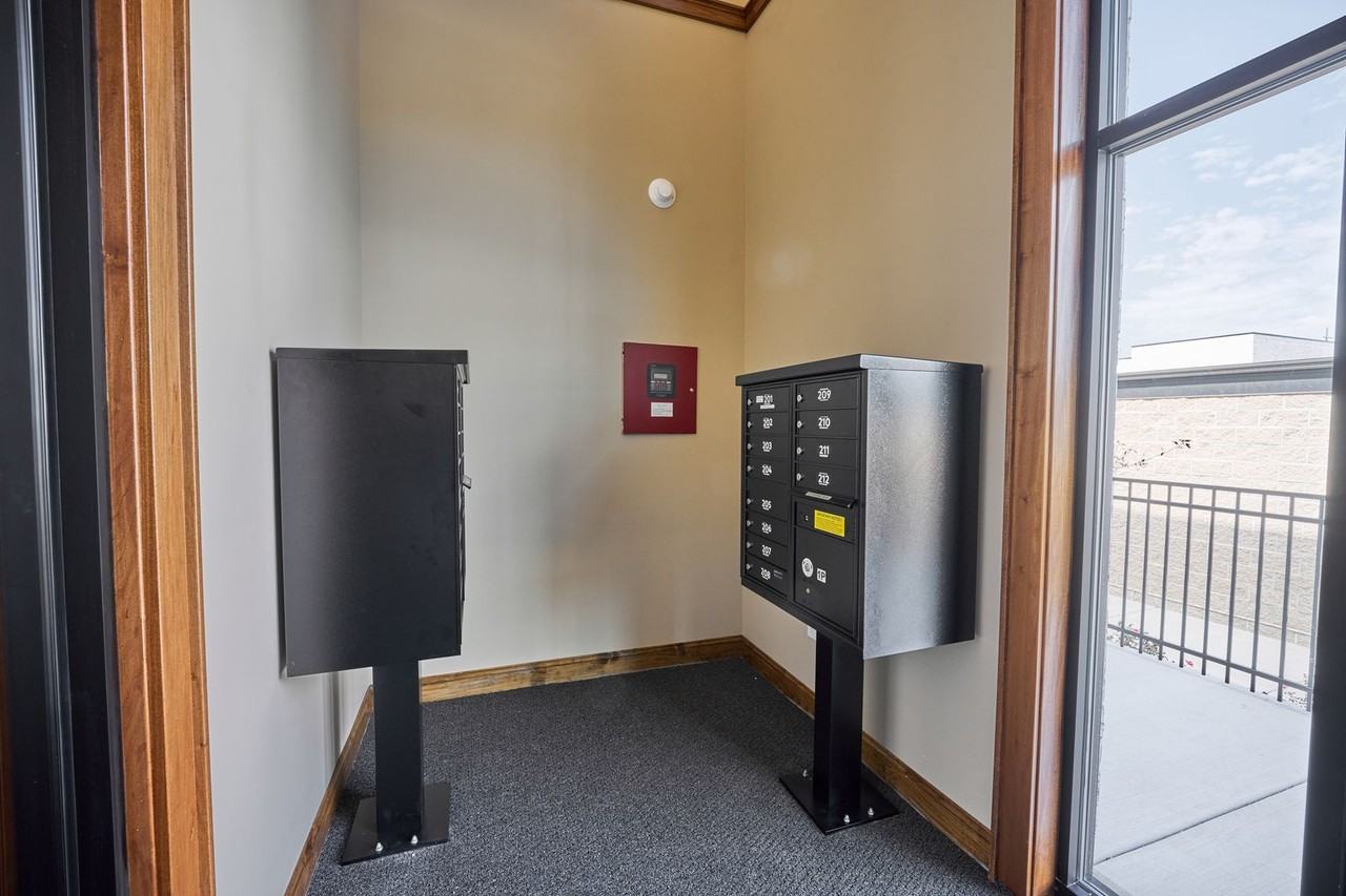 City Hall Suites - Photo 3 of 18