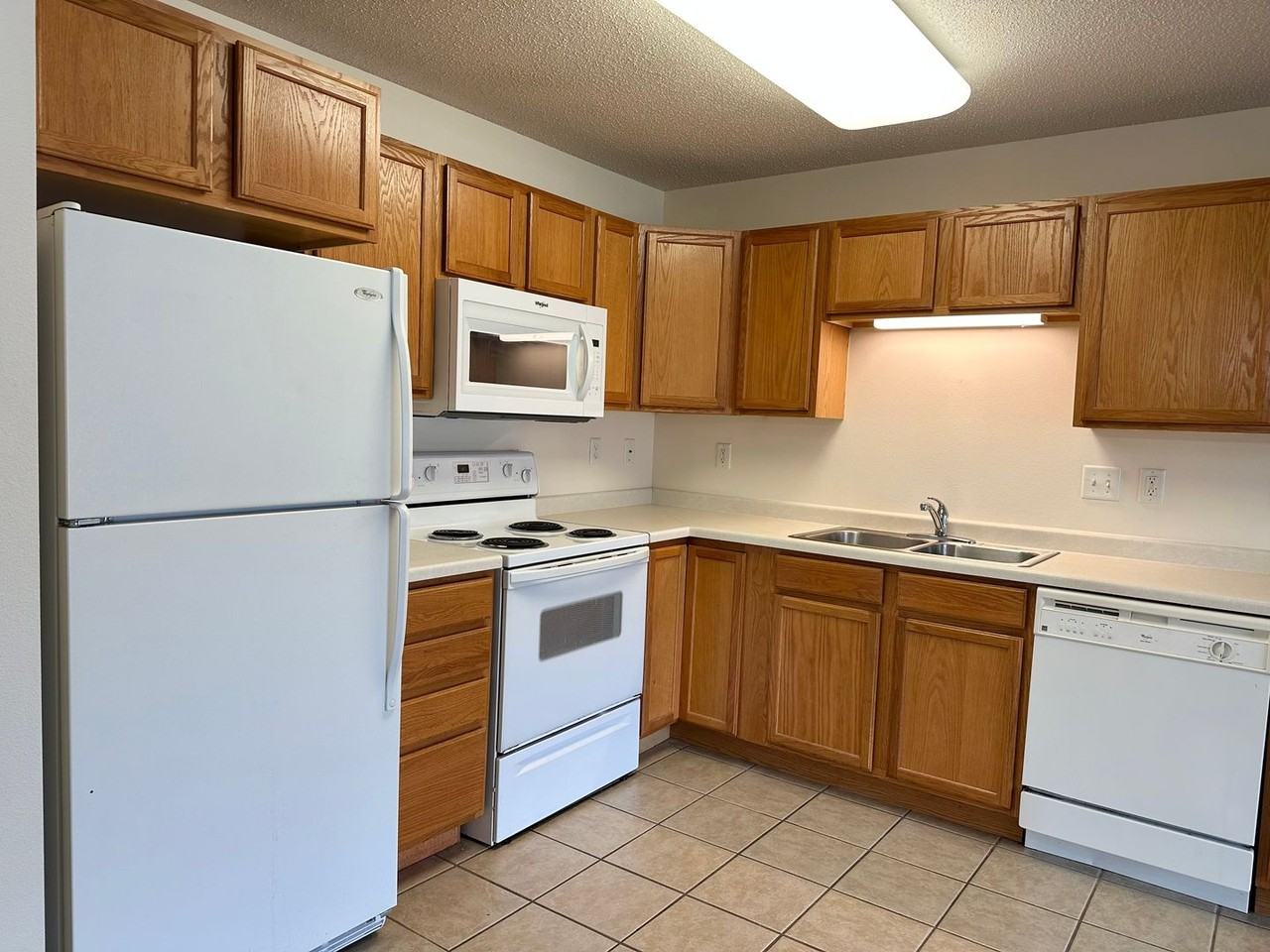 Pointe West VI - Photo 4 of 25