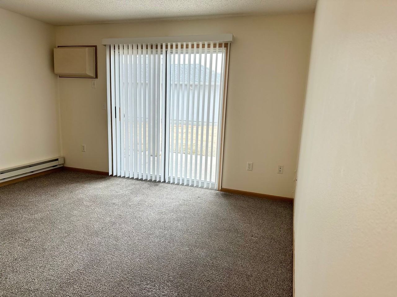 Pointe West VI - Photo 5 of 25