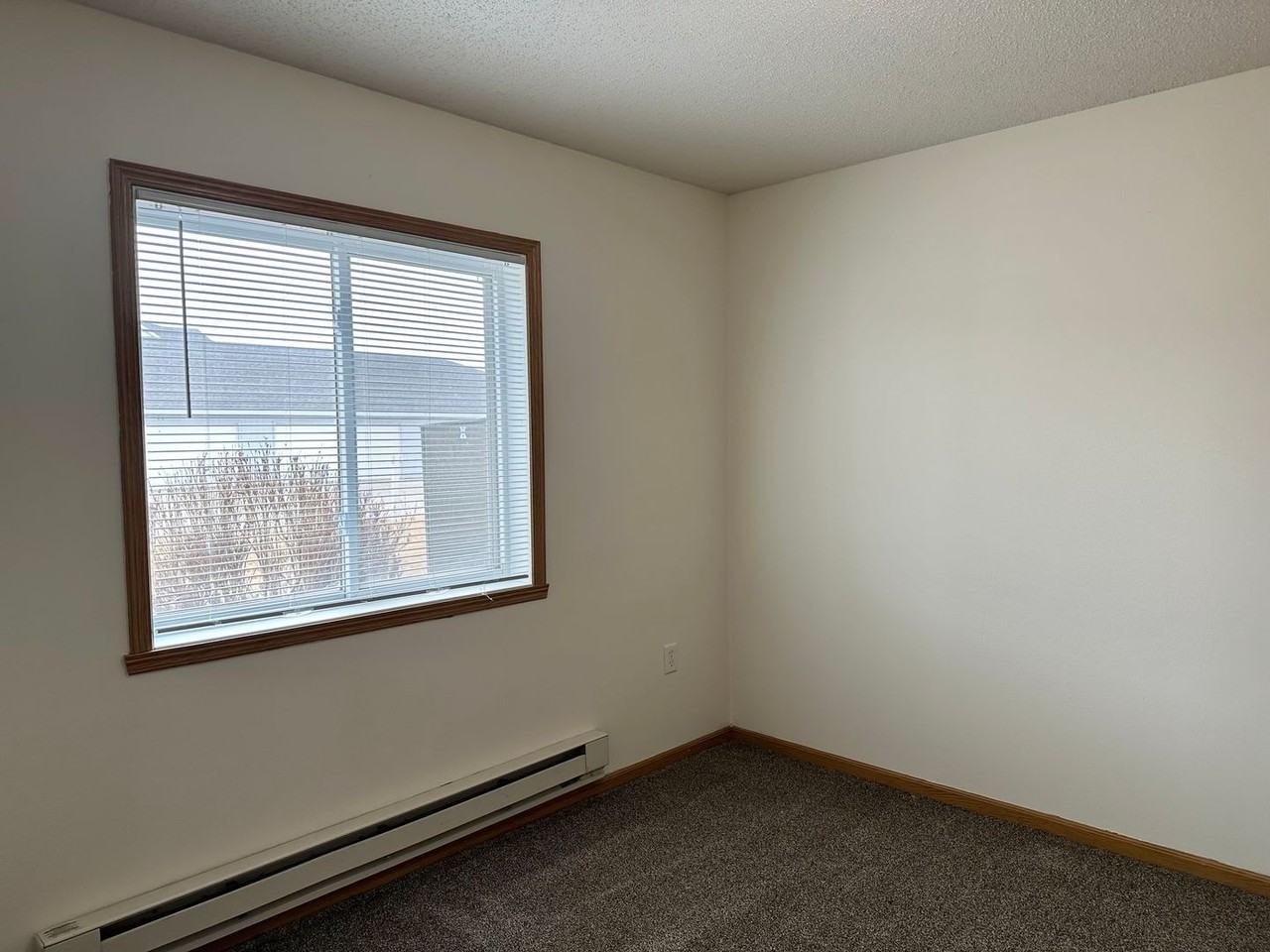 Pointe West VI - Photo 7 of 25