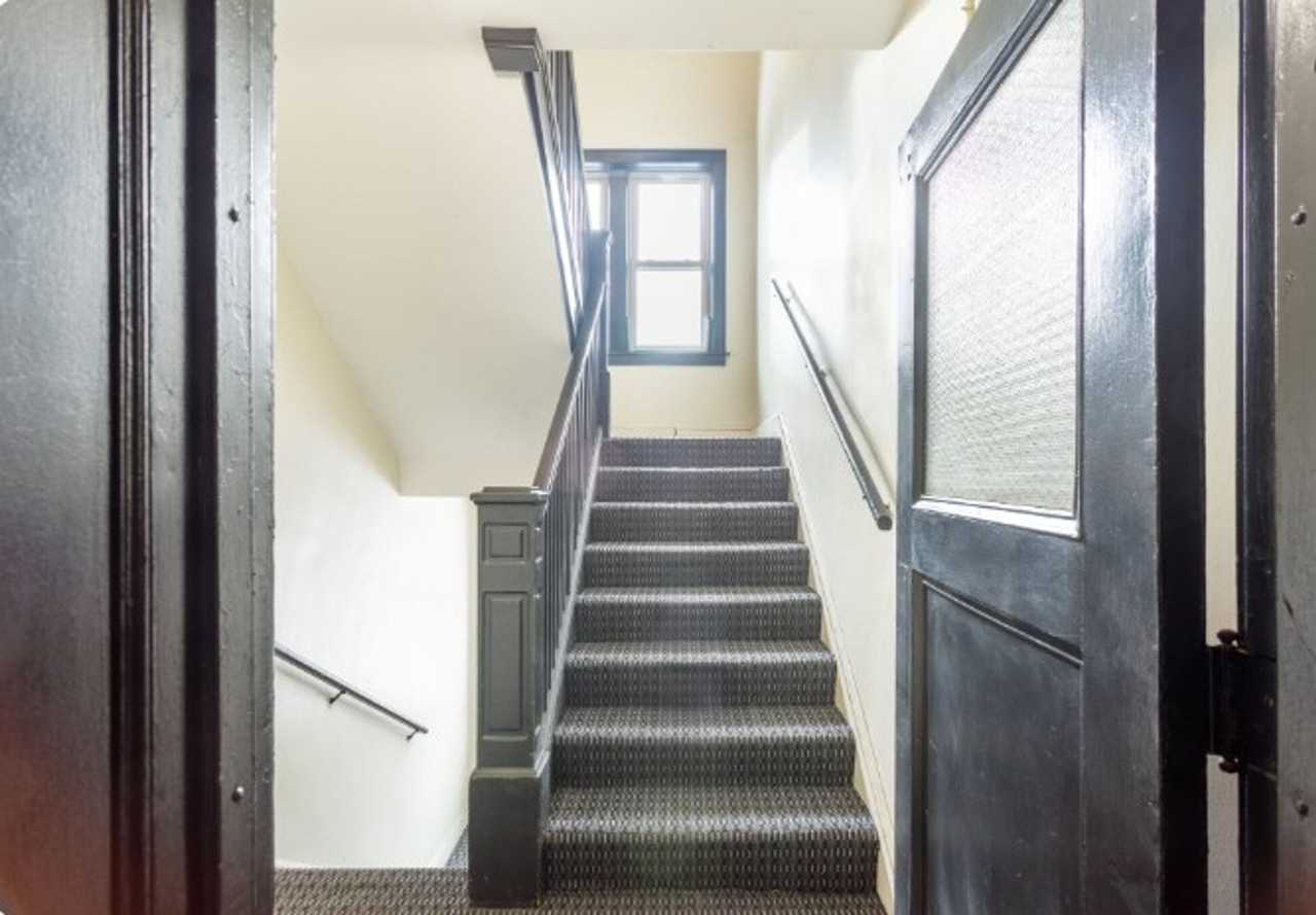 The Oakwood Manor Apartments - Photo 2 of 16