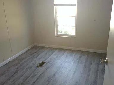 544 / 546  9th Street Southwest (I) - Photo 5 of 10