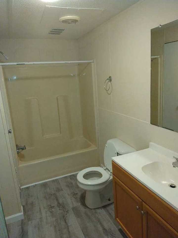 544 / 546  9th Street Southwest (I) - Photo 7 of 10