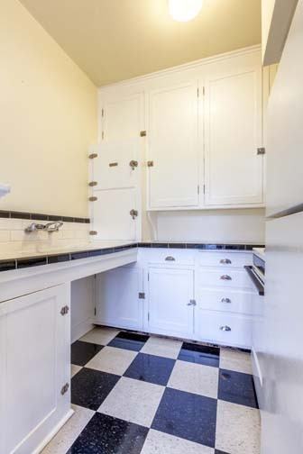 CASTLE ROSE APARTMENTS (BALM05) - Photo 3 of 50