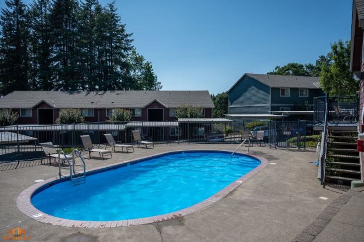 Vista Pointe Luxury Apartments - Photo 3 of 34