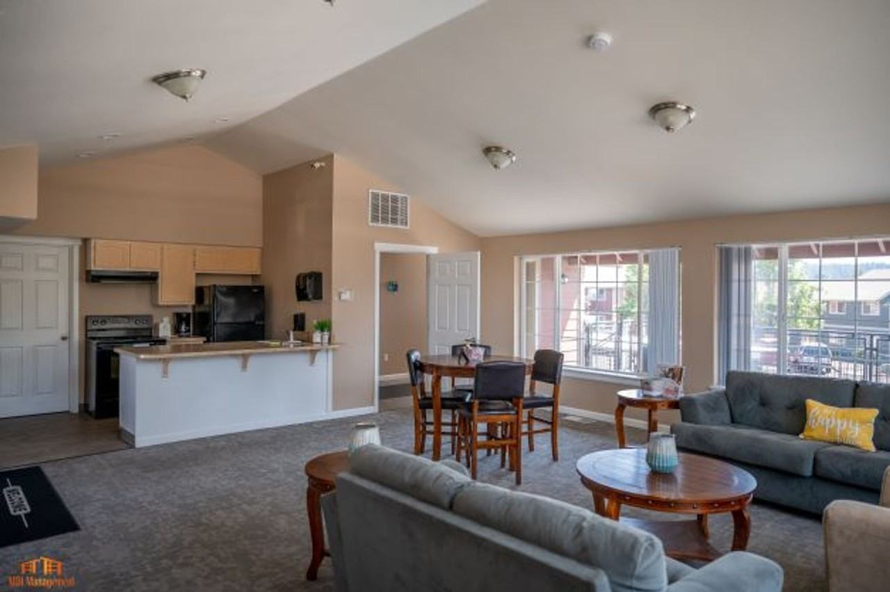 Vista Pointe Luxury Apartments - Photo 5 of 34