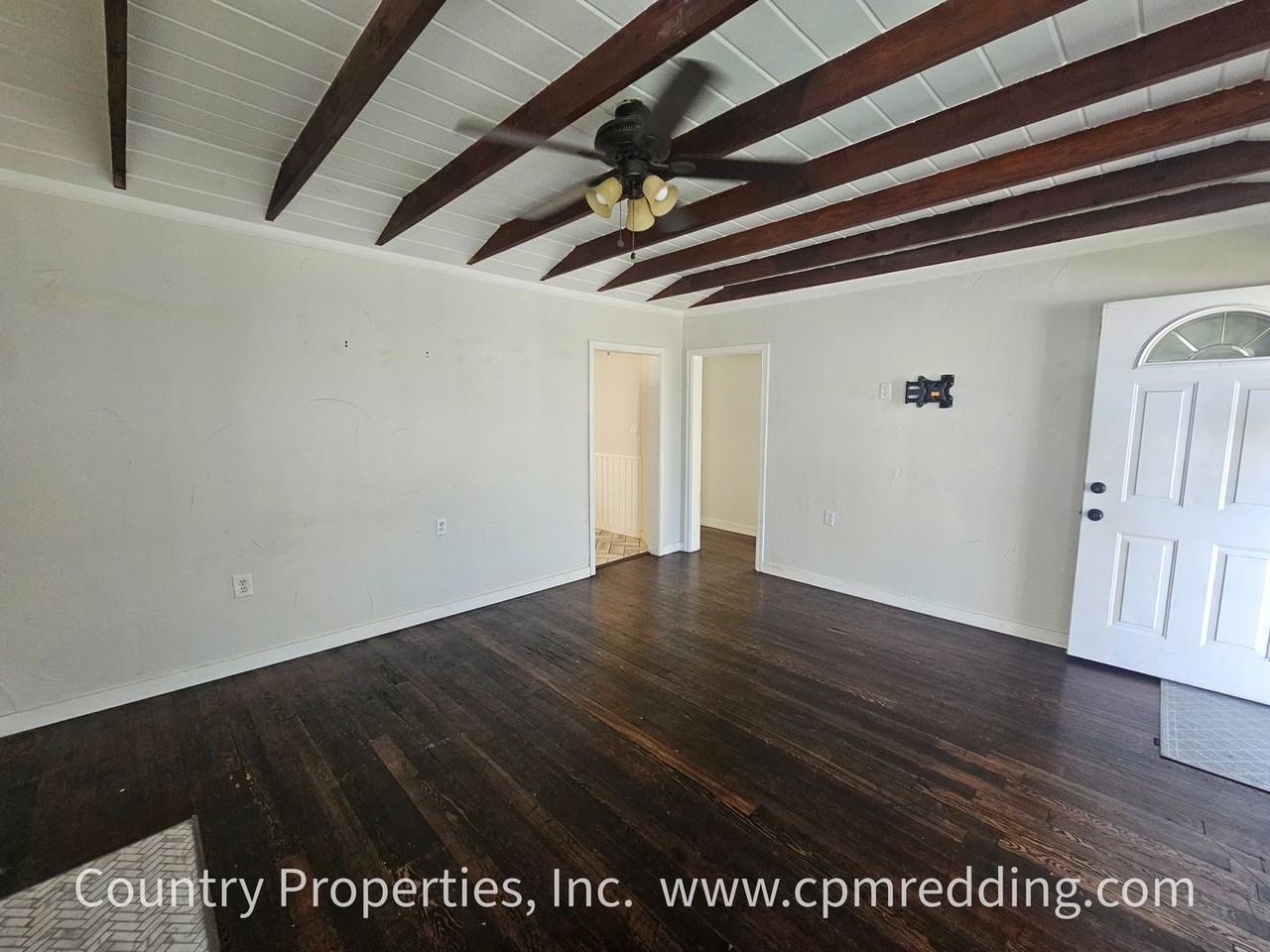 2829 Leland Ave - Photo 3 of 34
