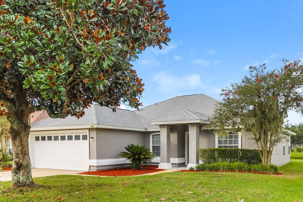 909 Mackinaw Trl - Photo 3 of 16