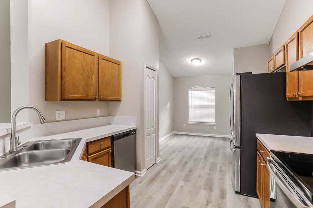 909 Mackinaw Trl - Photo 7 of 16