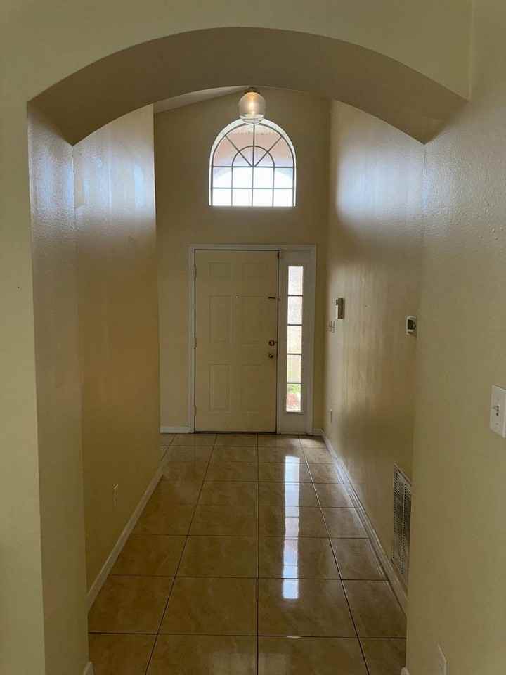 11941 Hatcher Cir - Photo 2 of 19