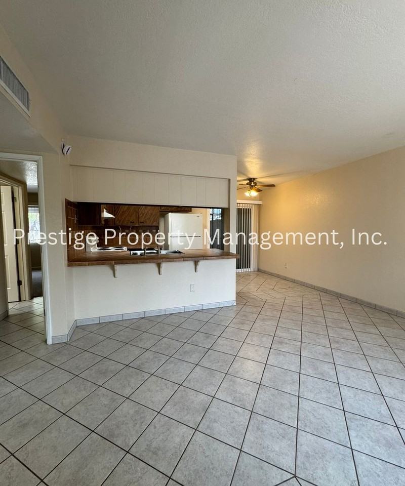 2744 S Oakenshield Way - Photo 2 of 20