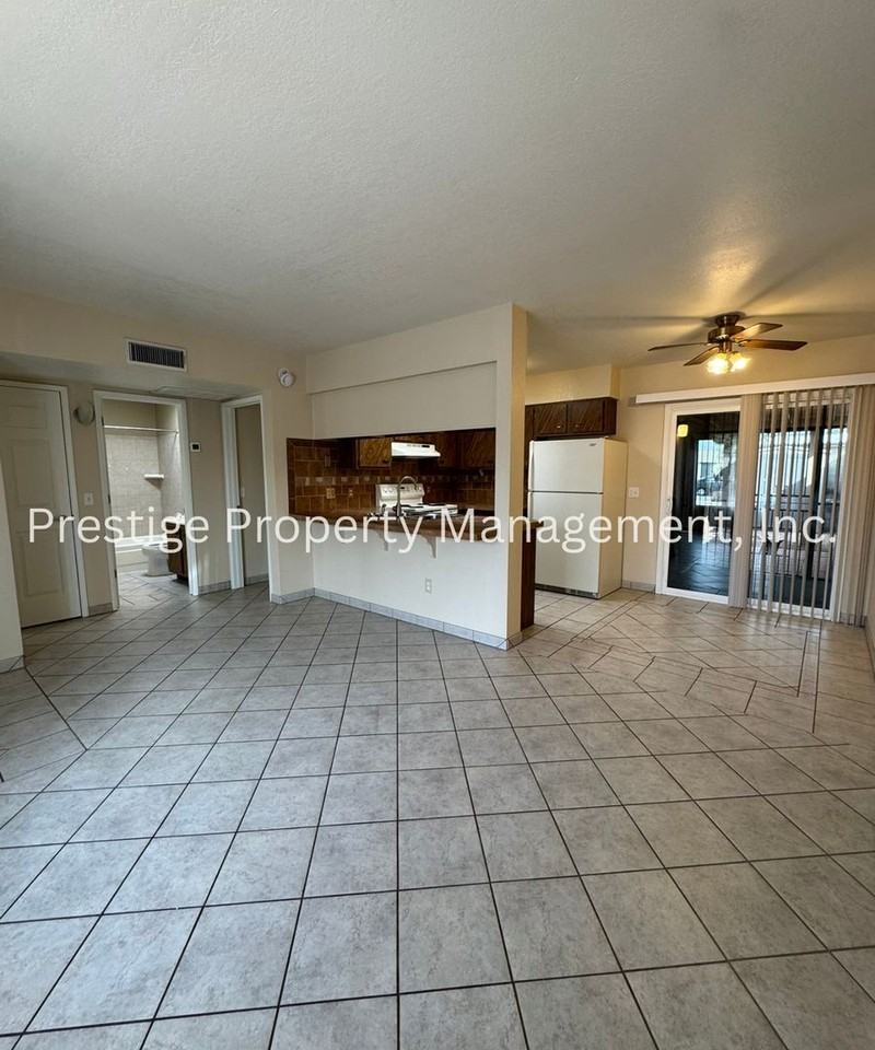 2744 S Oakenshield Way - Photo 3 of 20