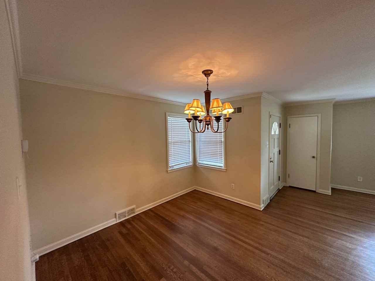 103 N Fernway Rd - Photo 3 of 16