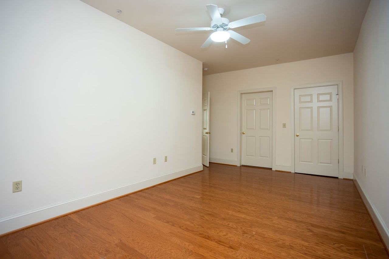 1328 W Cary St - Photo 5 of 19