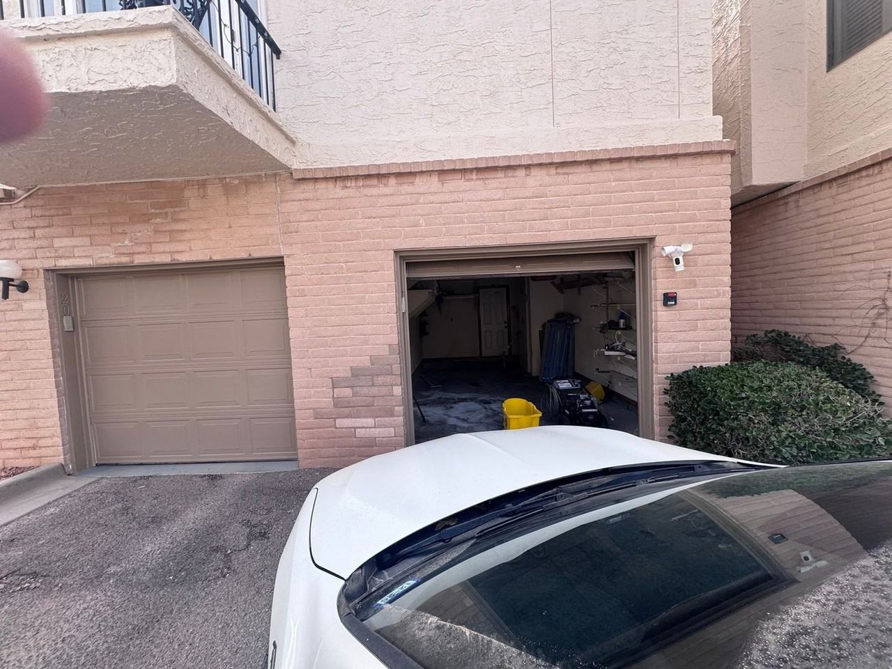 4618 N Stanton St - Photo 3 of 38