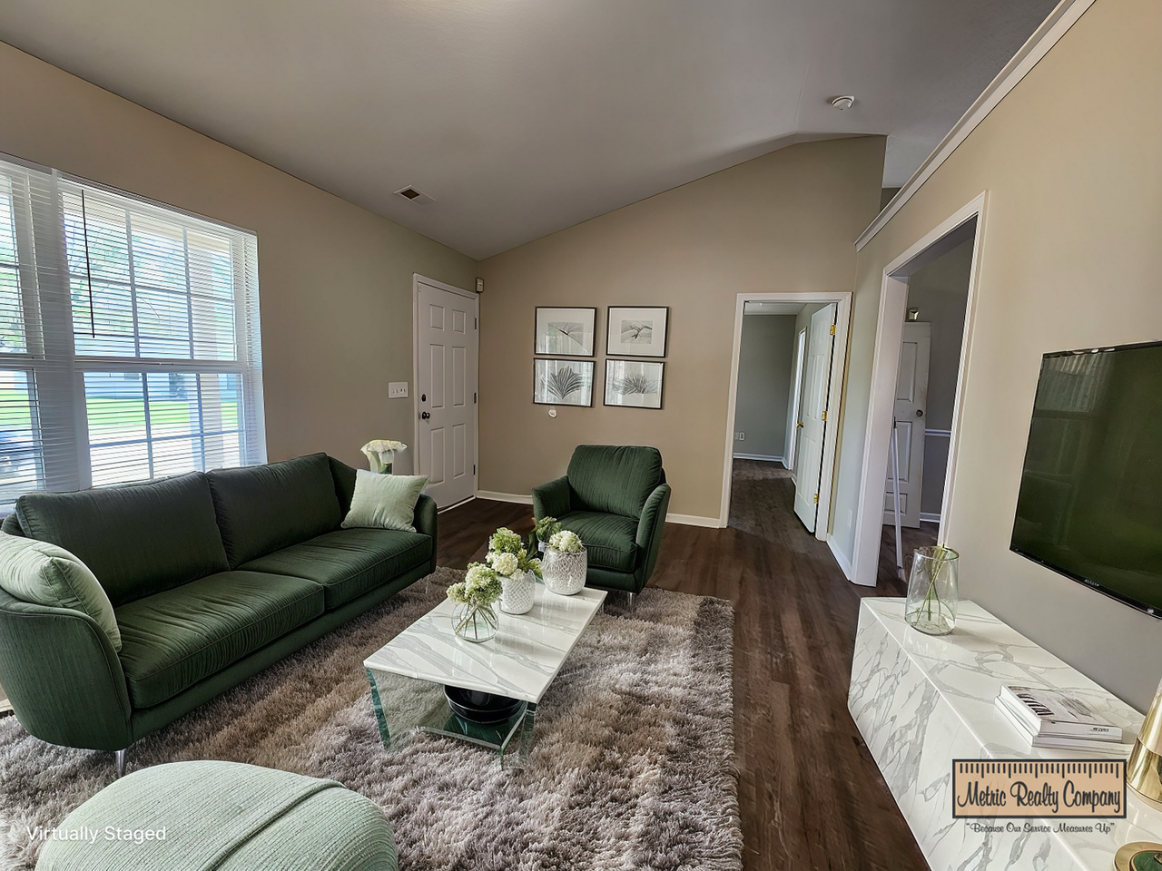 1126 Maria Christina Ln - Photo 4 of 16