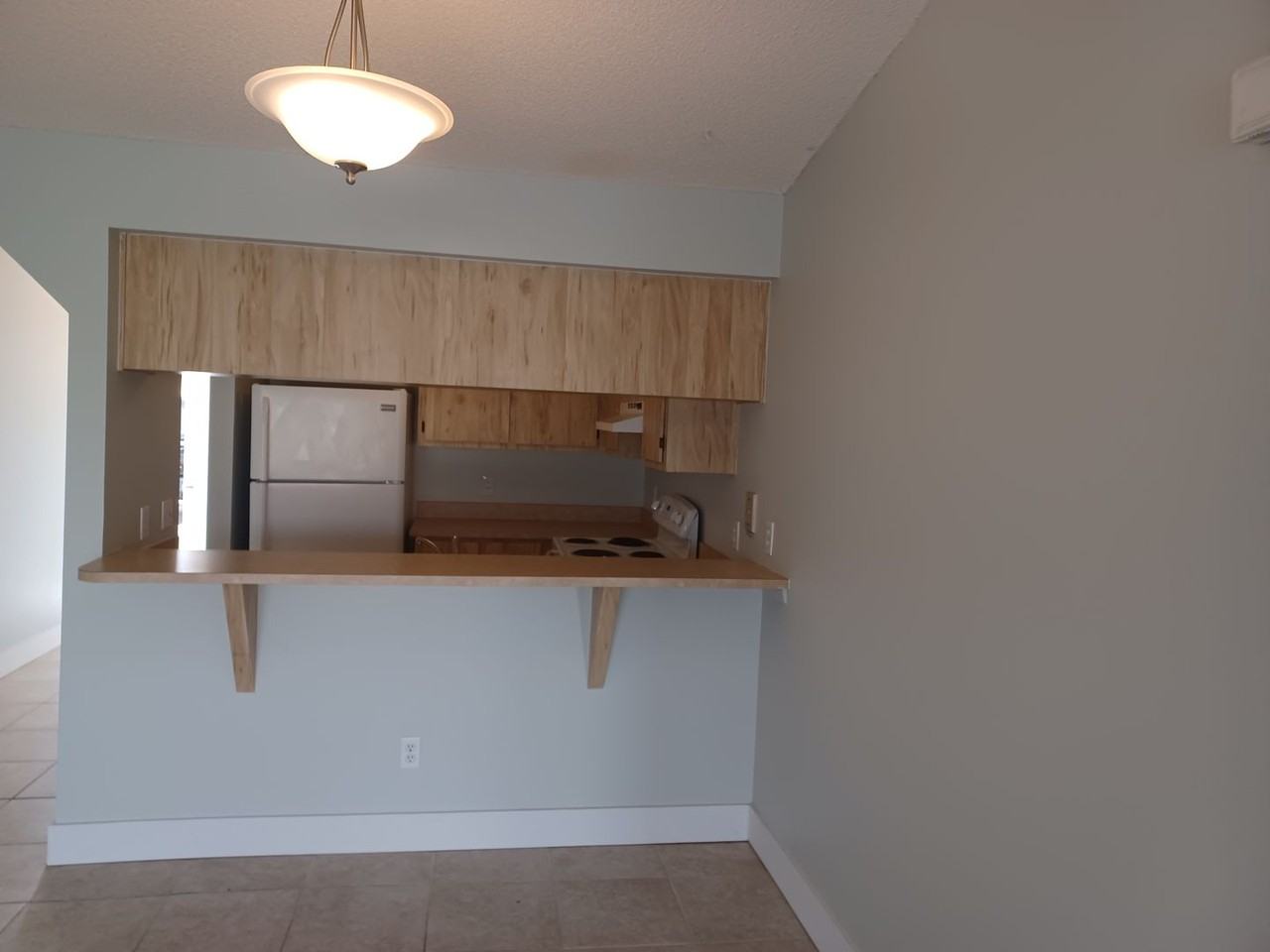 913 Gleason Pkwy #2 - Photo 5 of 12