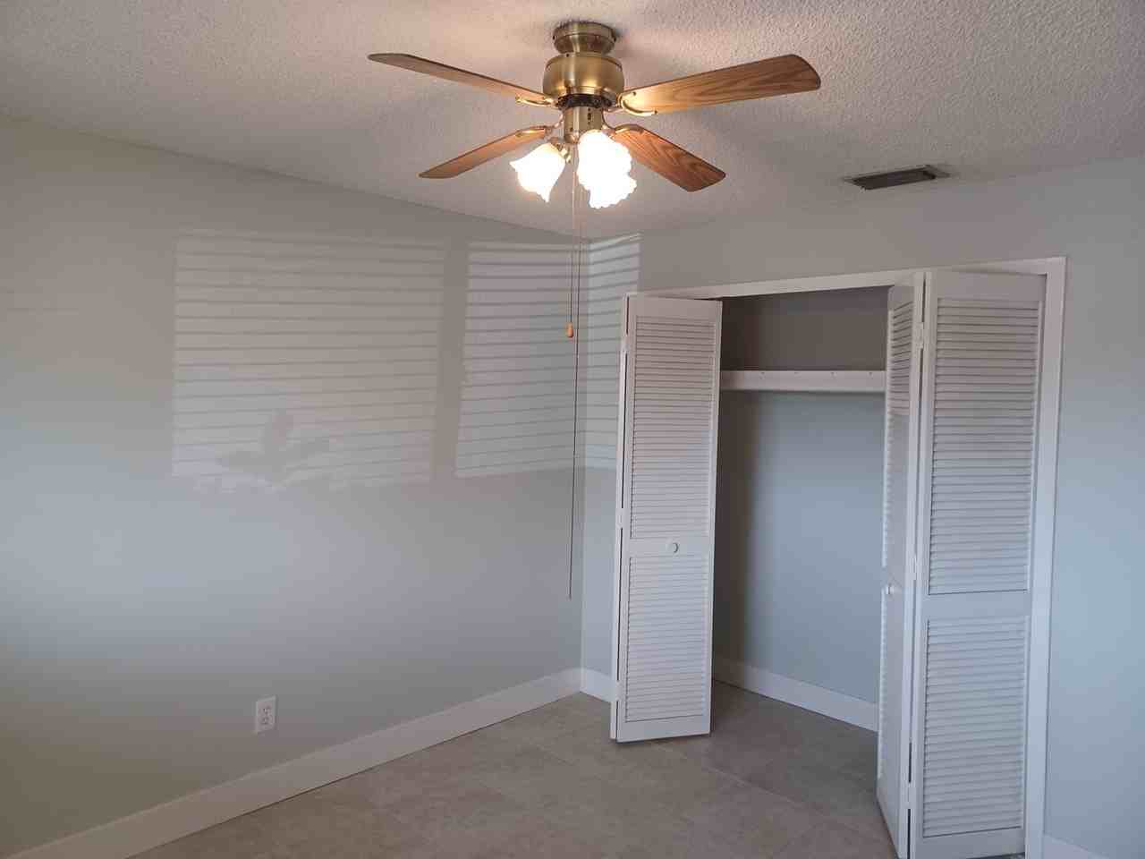 913 Gleason Pkwy #2 - Photo 7 of 12