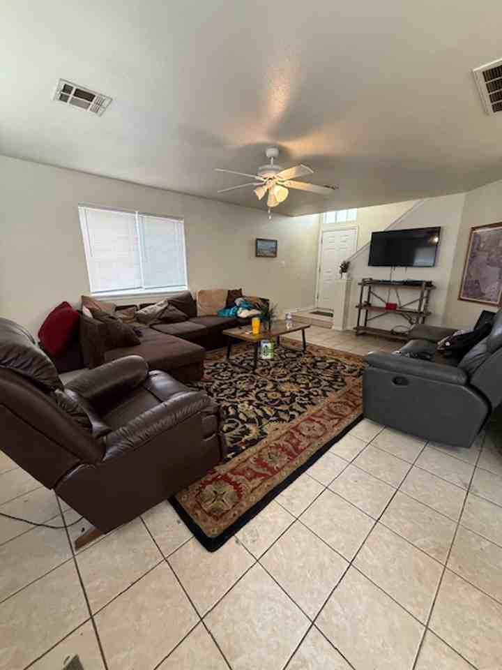 911 Sagewood Trl - Photo 7 of 38