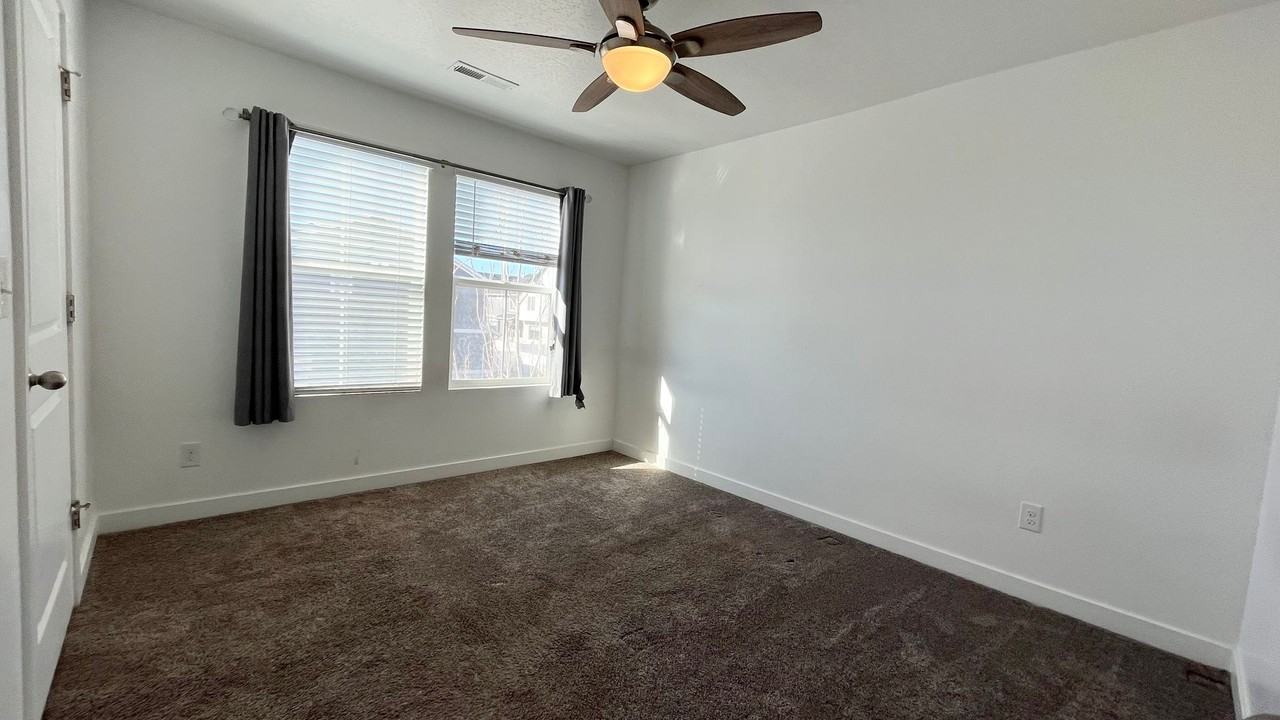 3722 W 830 N - Photo 7 of 20