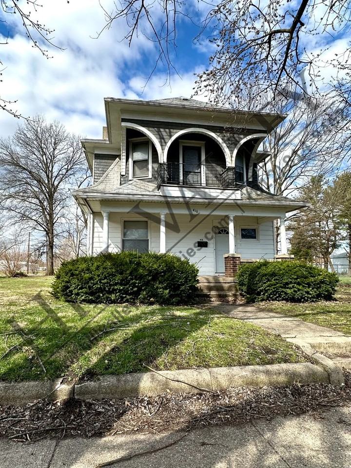 416 N 13th St - Photo 2 of 17